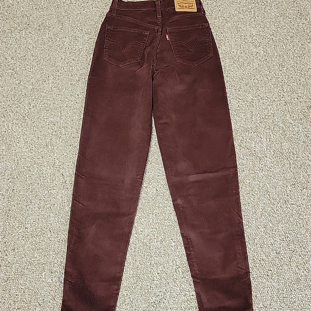 Levi's High Waist Mom Corduroy Pants Women's Sz 24 X 29. NWOT burgundy - Picture 2 of 6
